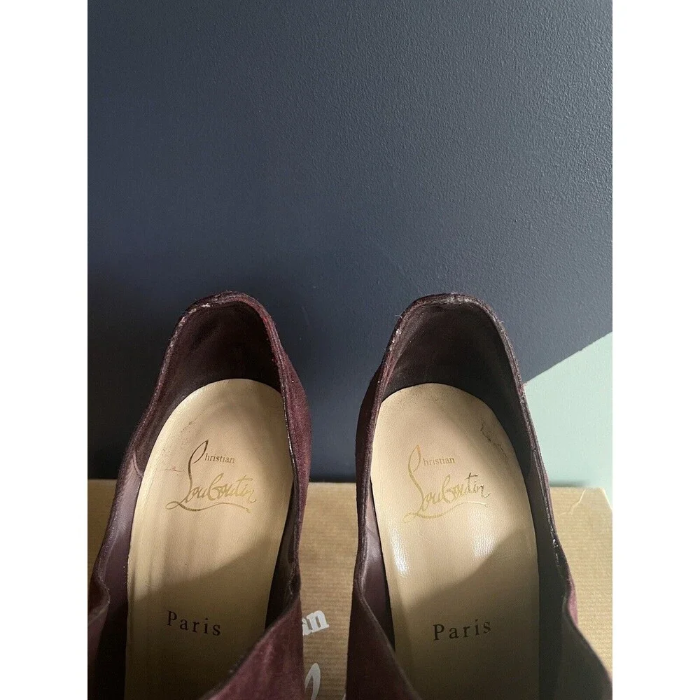 Christian Louboutin Duegueclina 100 Veau Velours Booties, Plum, Size 37, EUC